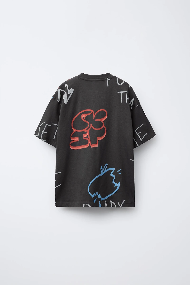 T-SHIRT À IMPRIMÉ GRAFFITI
