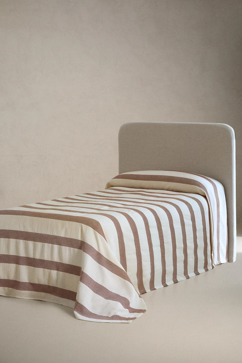 KIDS' STRIPED BEDSPREAD