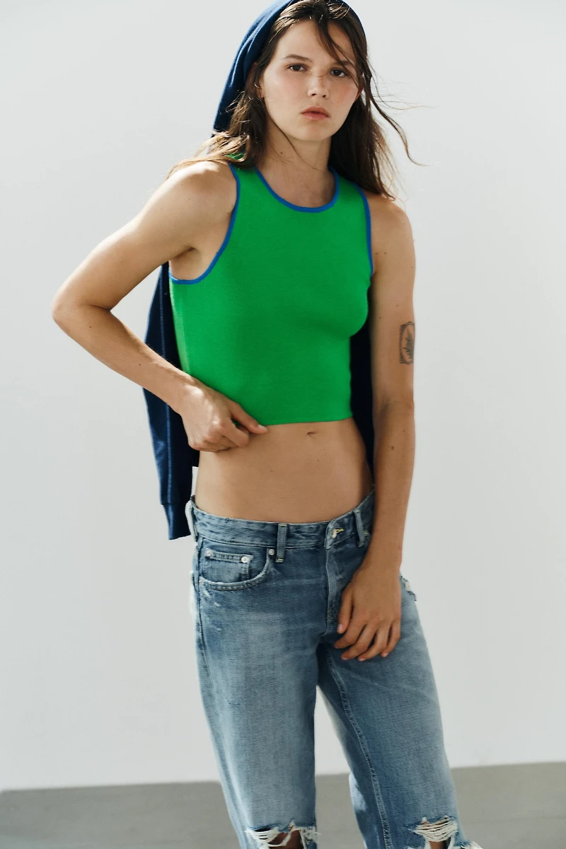 CONTRAST TRIM KNIT CROP TOP