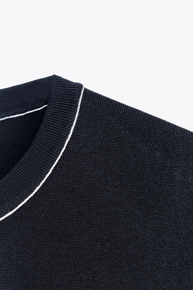 TRIMMED SHORT SLEEVE KNIT TOP