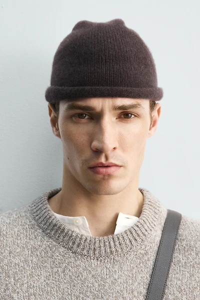 CASHMERE BEANIE LIMITED EDITION