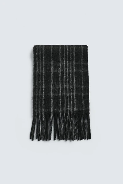 PLAID FRINGED SCARF