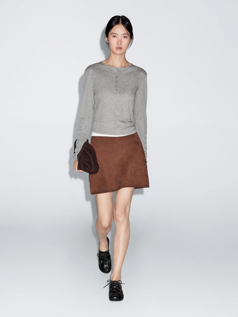 Layered T-shirt with button details