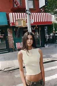 SLEEVELESS KNIT TOP