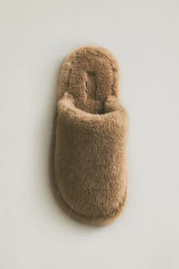 CHAUSSONS OUVERTS À L’ARRIÈRE FOURRURE