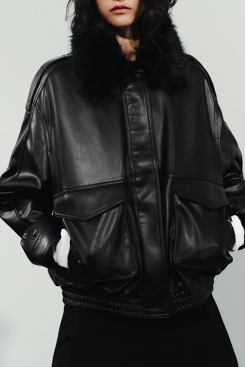 DETACHABLE FAUX FUR COLLAR JACKET