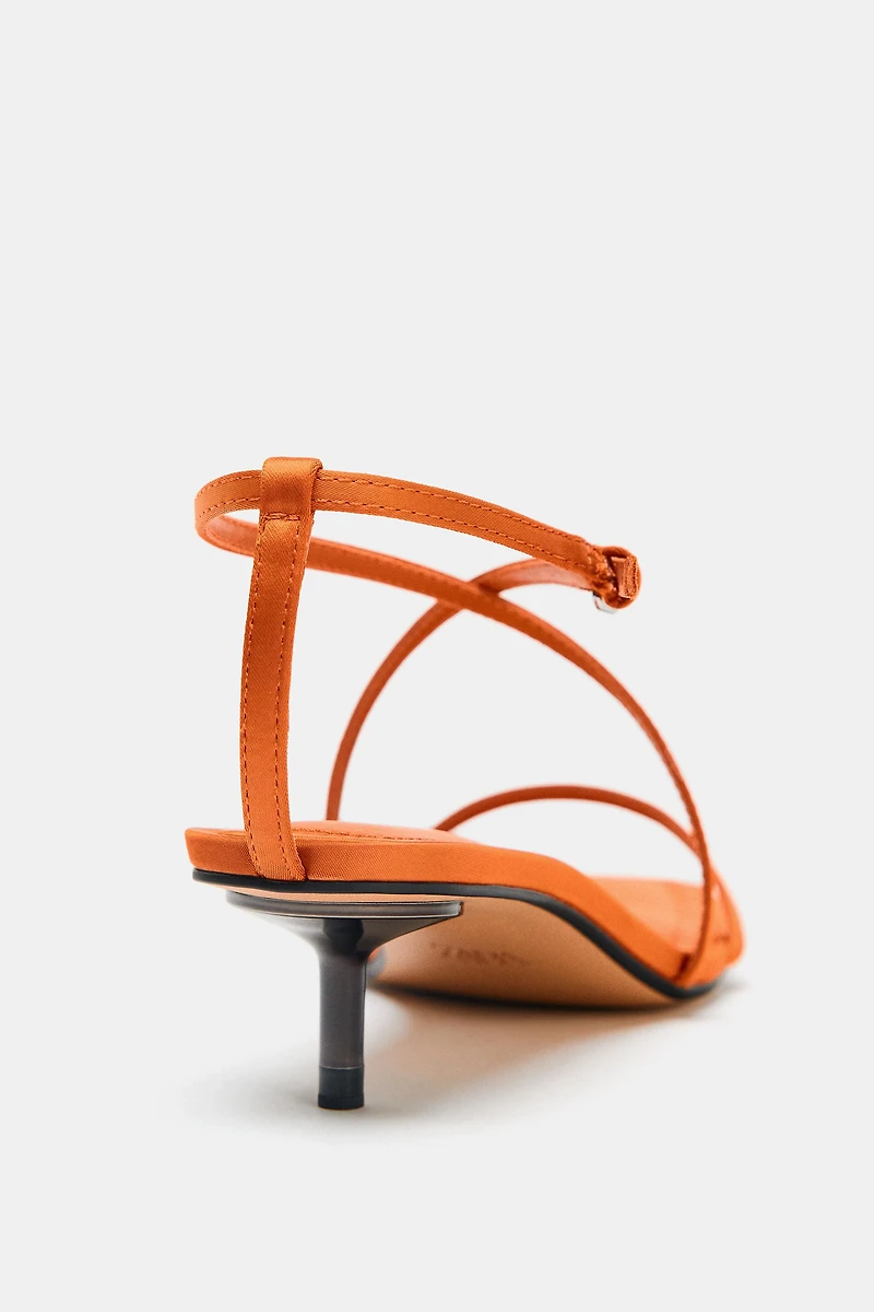 SATIN-EFFECT CROSSED STRAP SANDALS