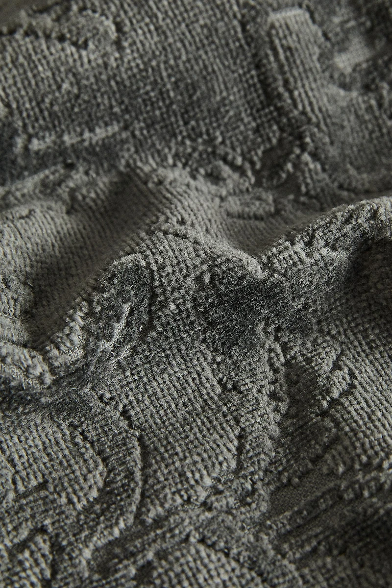 JACQUARD POMPOM BATH TOWEL