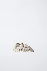 KNITTED BOOTIES