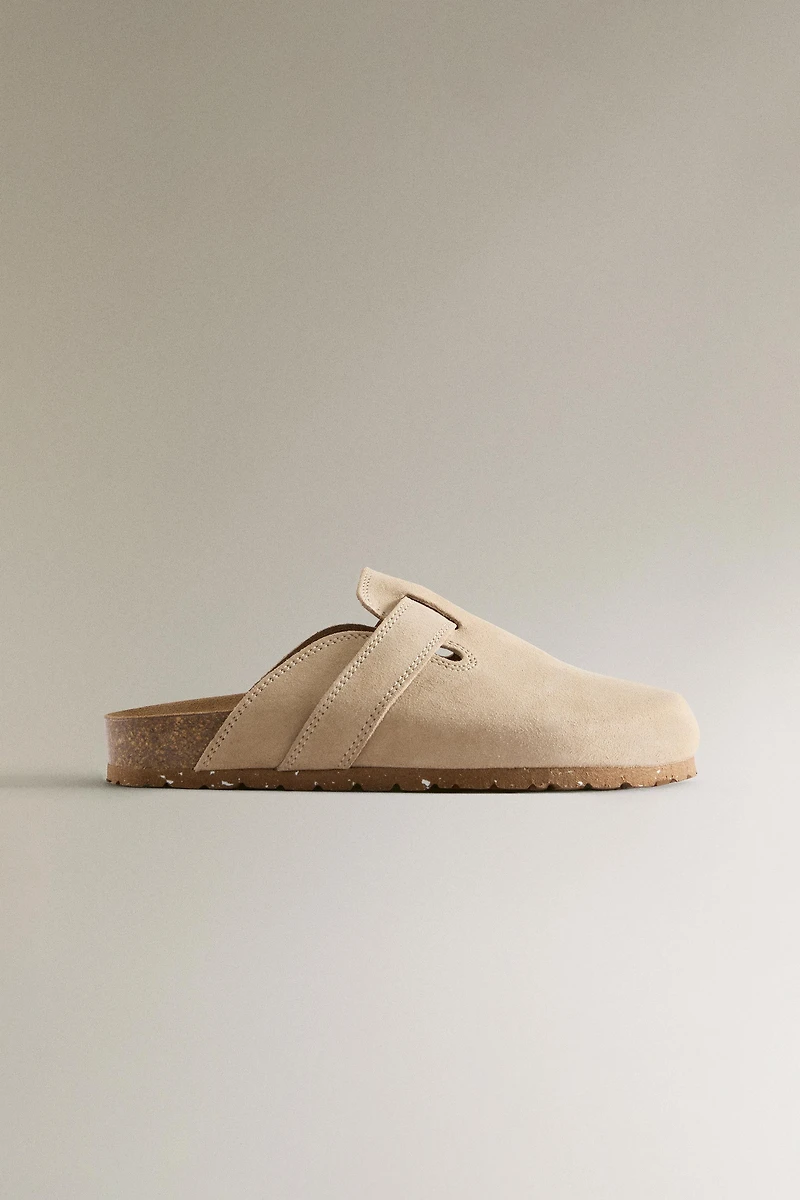 LEATHER CLOGS WITH STRAP