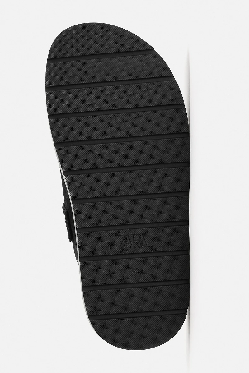 LEATHER BUCKLE CLOGS