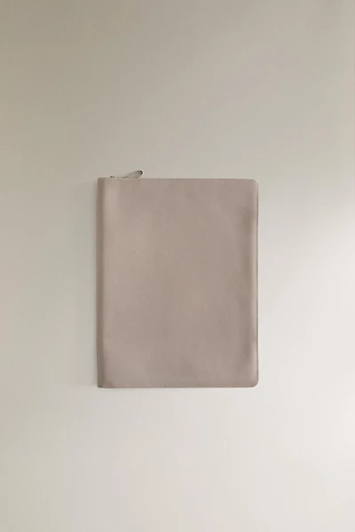 LEATHER CASE