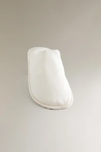CHAUSSONS OUVERTS À L’ARRIÈRE TISSU TECHNIQUE