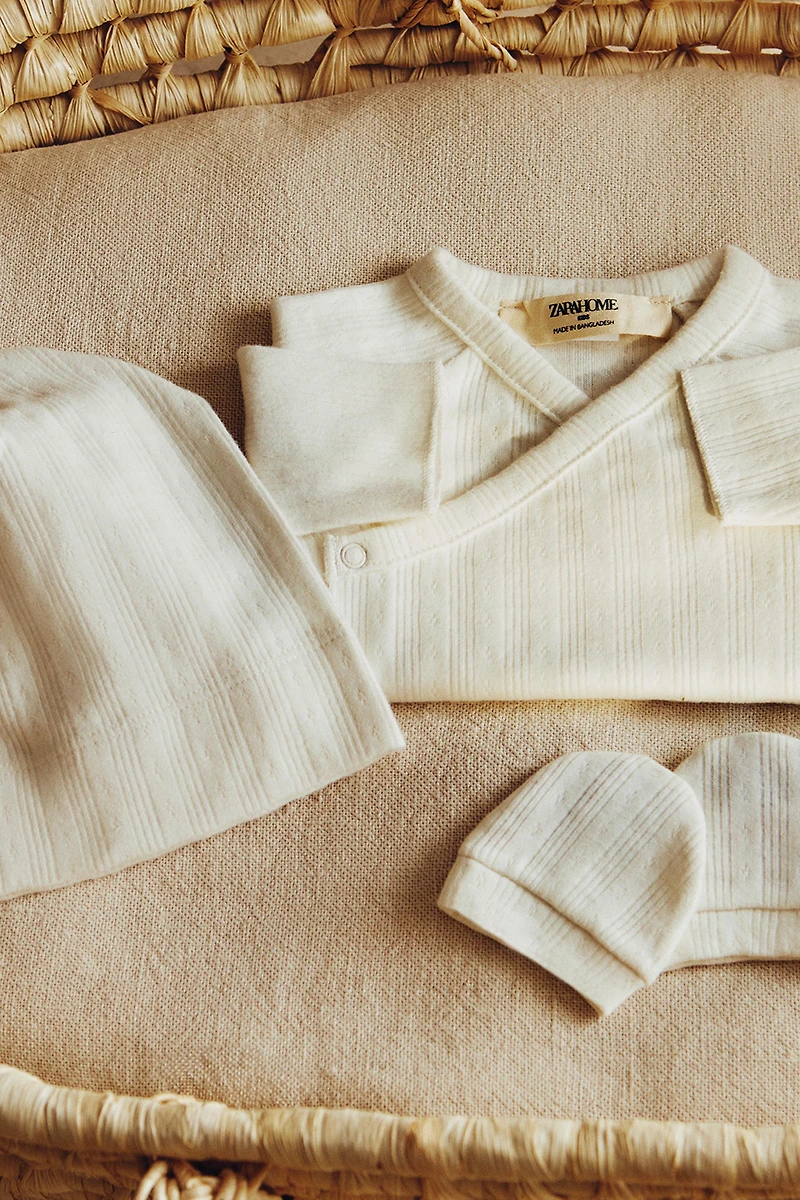 CHILDREN’S NEWBORN SET