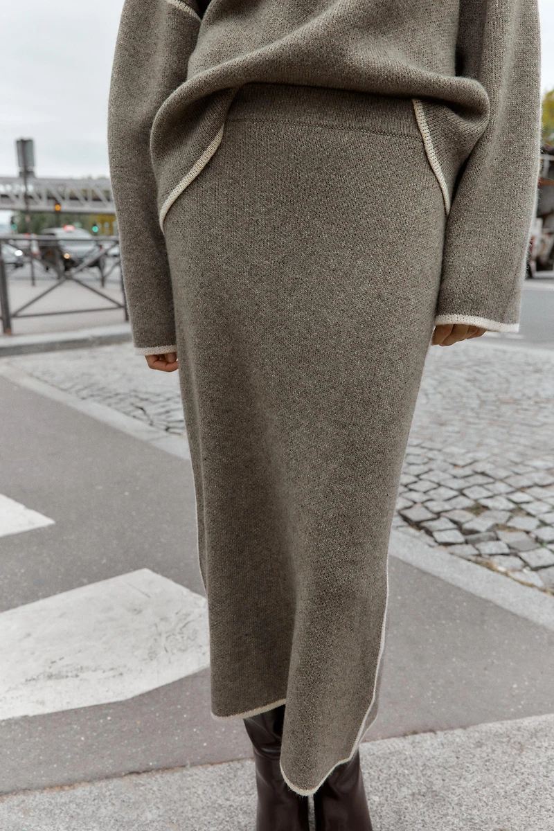 CONTRAST PIPED KNIT MIDI SKIRT