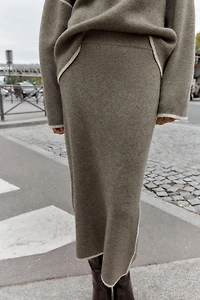 CONTRAST PIPED KNIT MIDI SKIRT