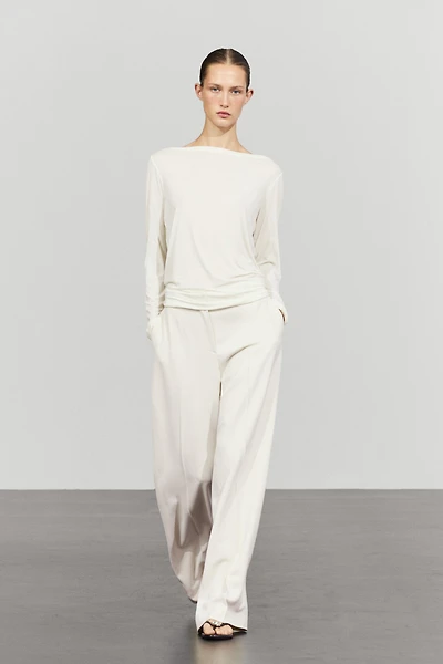 Flowing wide-leg pants