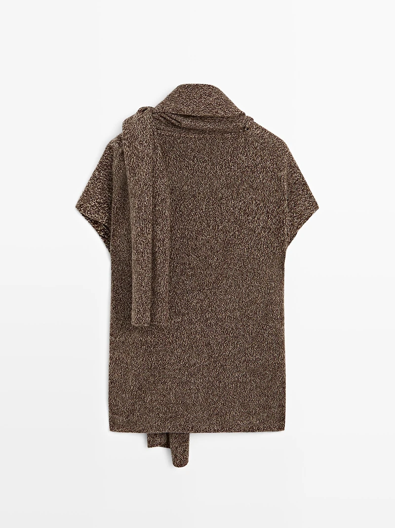 100% wool waistcoat with scarf detail