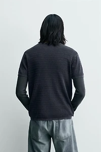 T-SHIRT EN MAILLE STRUCTURÉE DÉLAVÉE