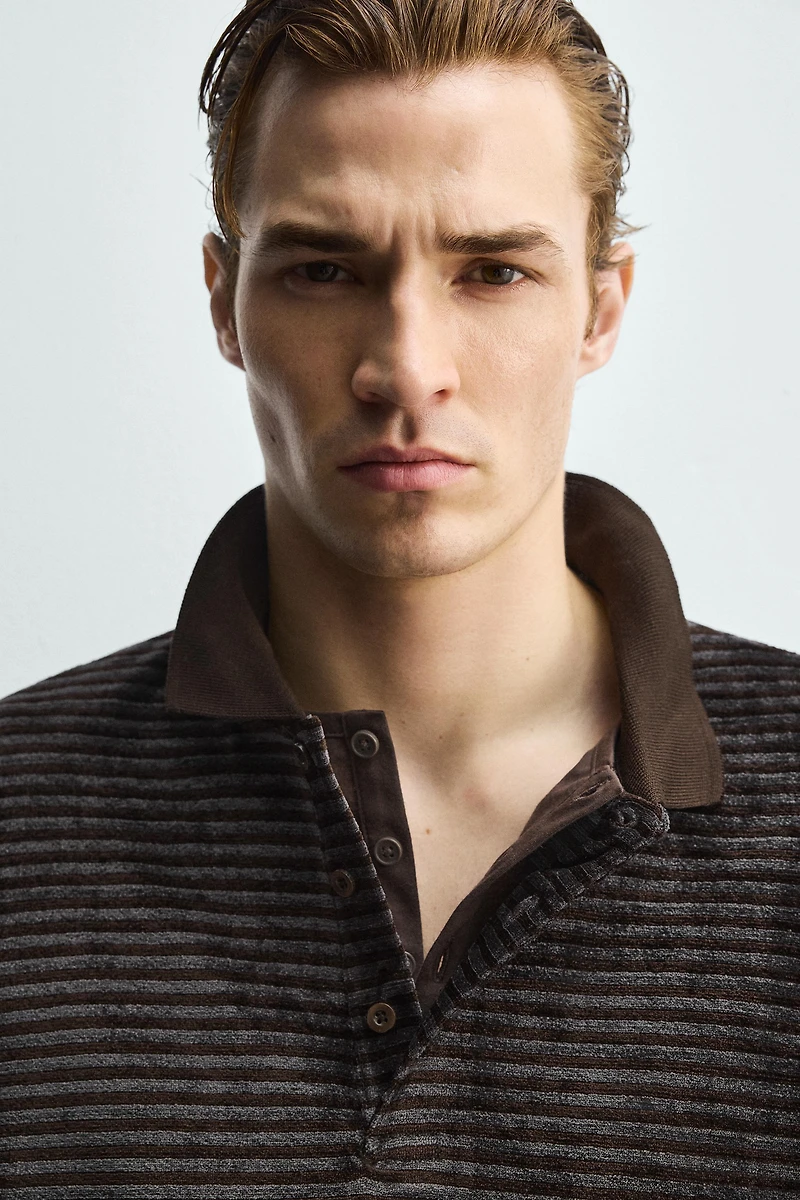 POLO STRUCTURÉ DÉLAVÉ