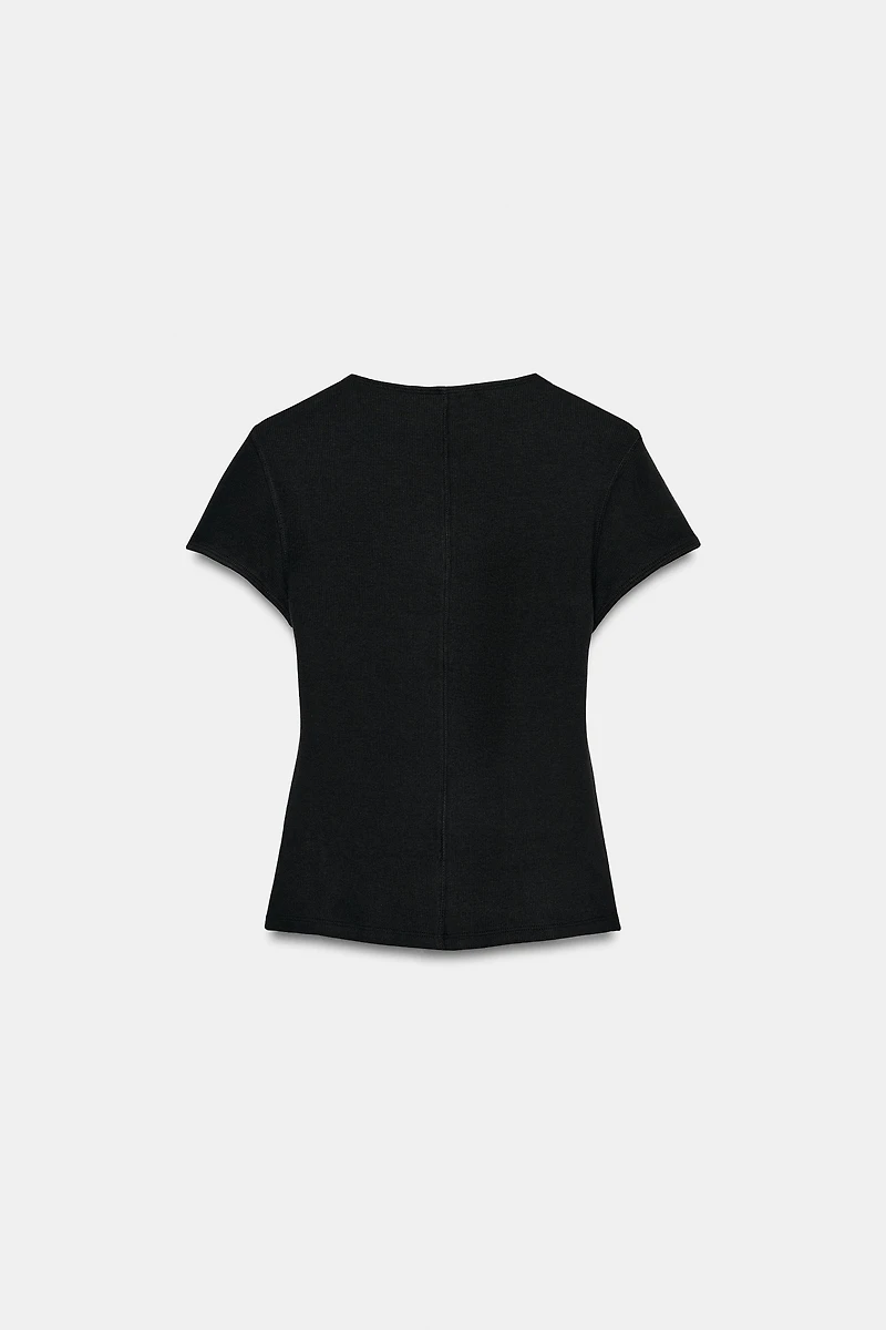 BUTTONED RIBBED T-SHIRT