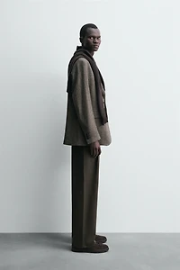REGULAR FIT TEXTURED BLAZER