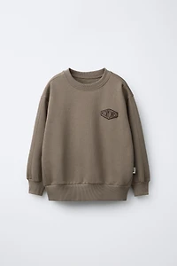 SWEATSHIRT AND JOGGER SET WITH TEXT PATCH