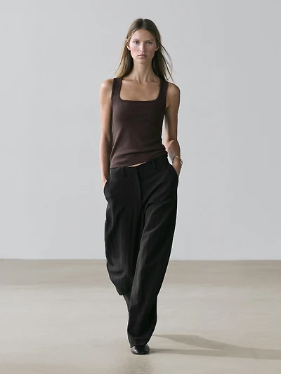 Sleeveless top with square neckline