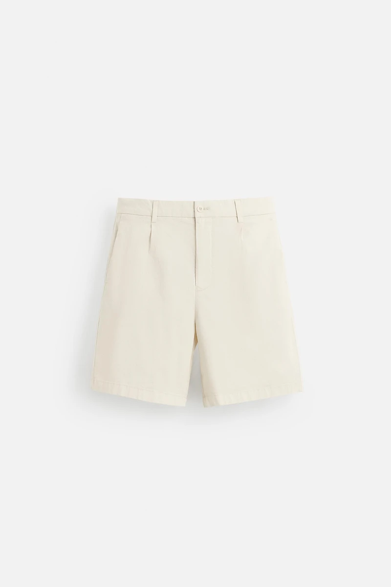 REGULAR FIT PLEATED BERMUDA SHORTS