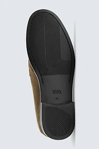 MOCASSINS EN CUIR AVEC MASQUE