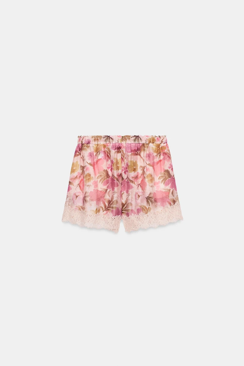 LACE TRIM FLORAL PRINT SHORTS