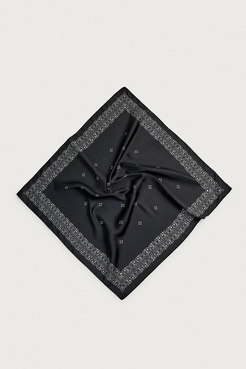 GEOMETRIC PRINT SATIN BANDANA