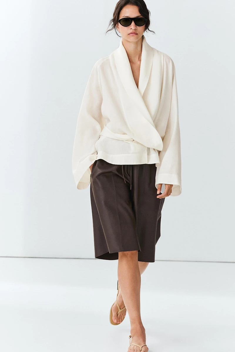 Long nappa leather Bermuda shorts