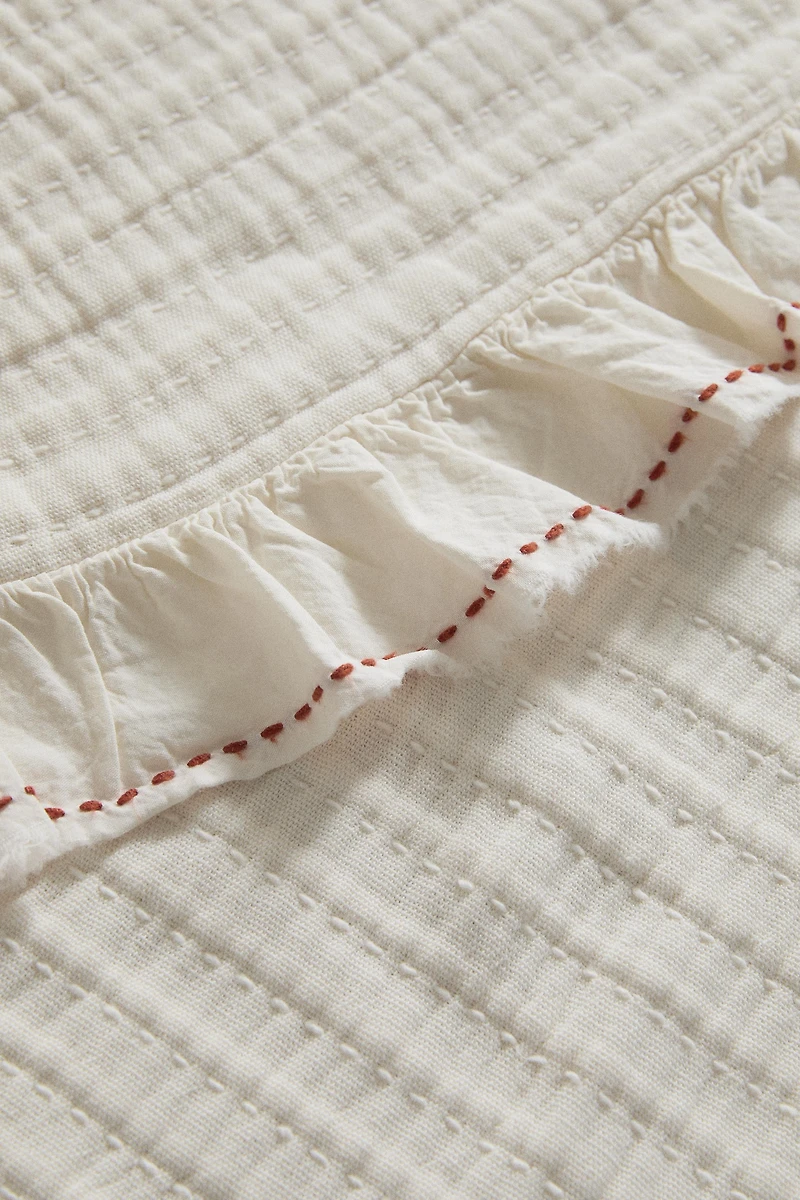 KIDS' TEXTURED RUFFLE BEDSPREAD
