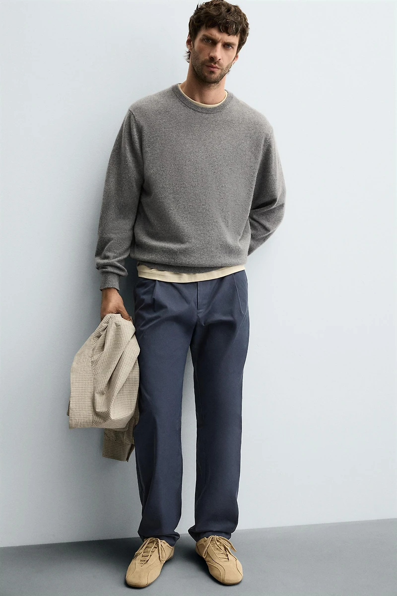 RELAXED FIT PLEATED PANTS