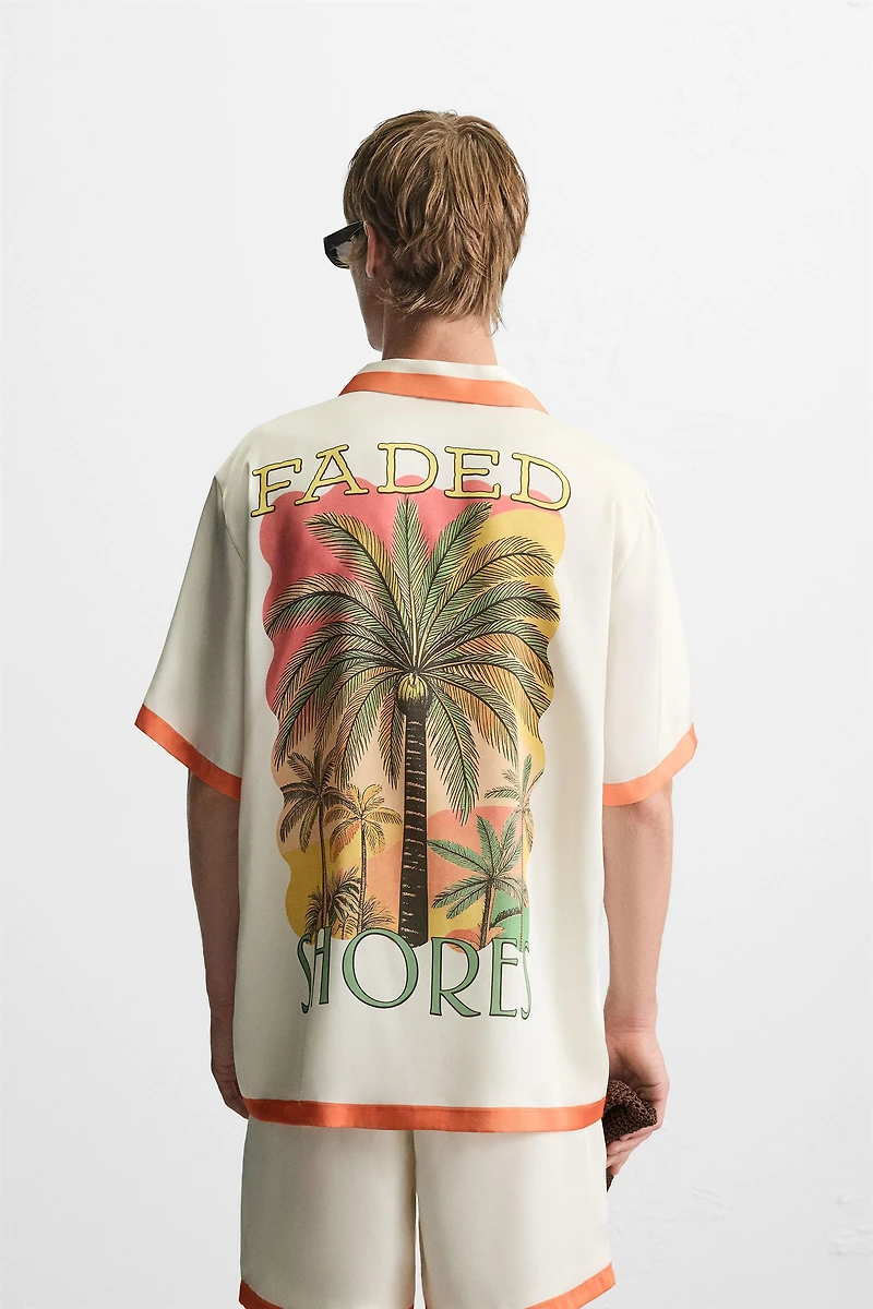 CHEMISE SATINÉE À BANDES CONTRASTÉES