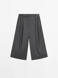 100% wool long Bermuda shorts with darts