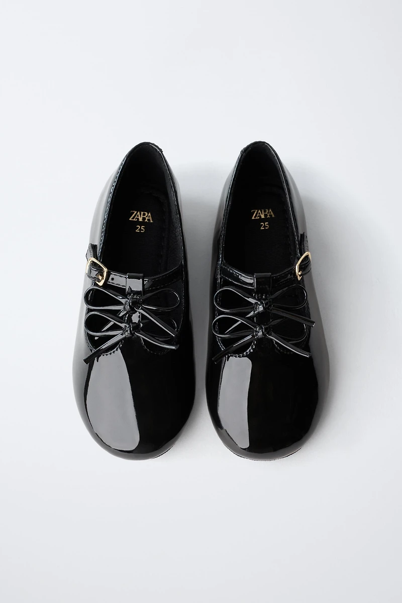 PATENT LEATHER BALLET FLATS WITH BOWS