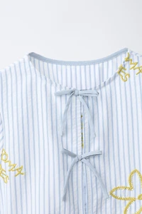 BLOUSE À RAYURES ET BRODERIES