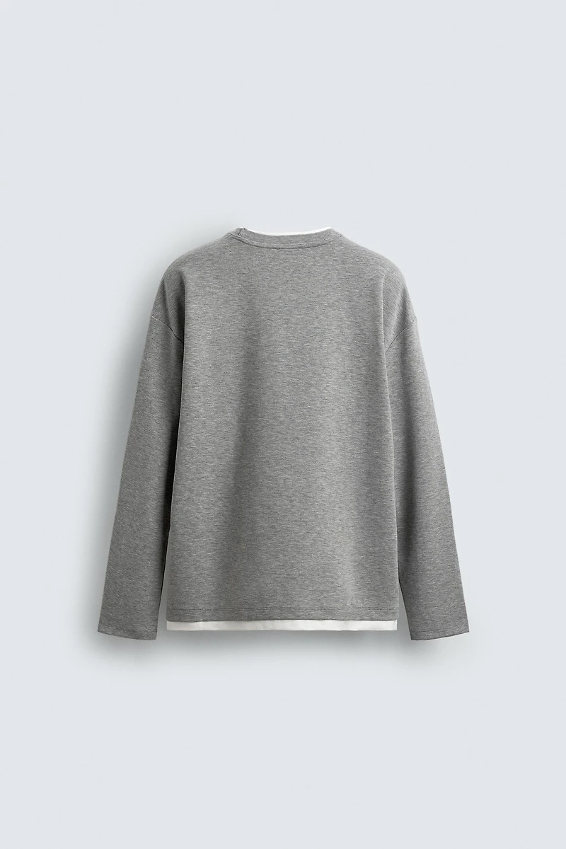 T-SHIRT AVEC FINITIONS DOUBLES EN CONTRASTE