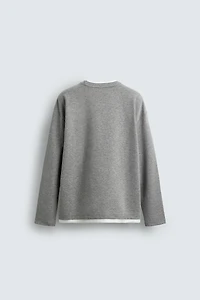 T-SHIRT AVEC FINITIONS DOUBLES EN CONTRASTE