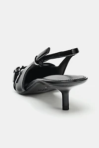 CHAUSSURES OUVERTES À L'ARRIÈRE TALONS KITTEN EN EFFET VERNI