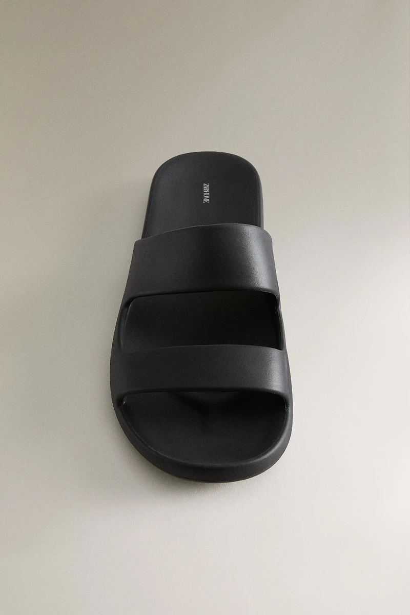 RUBBERISED FLAT SANDALS