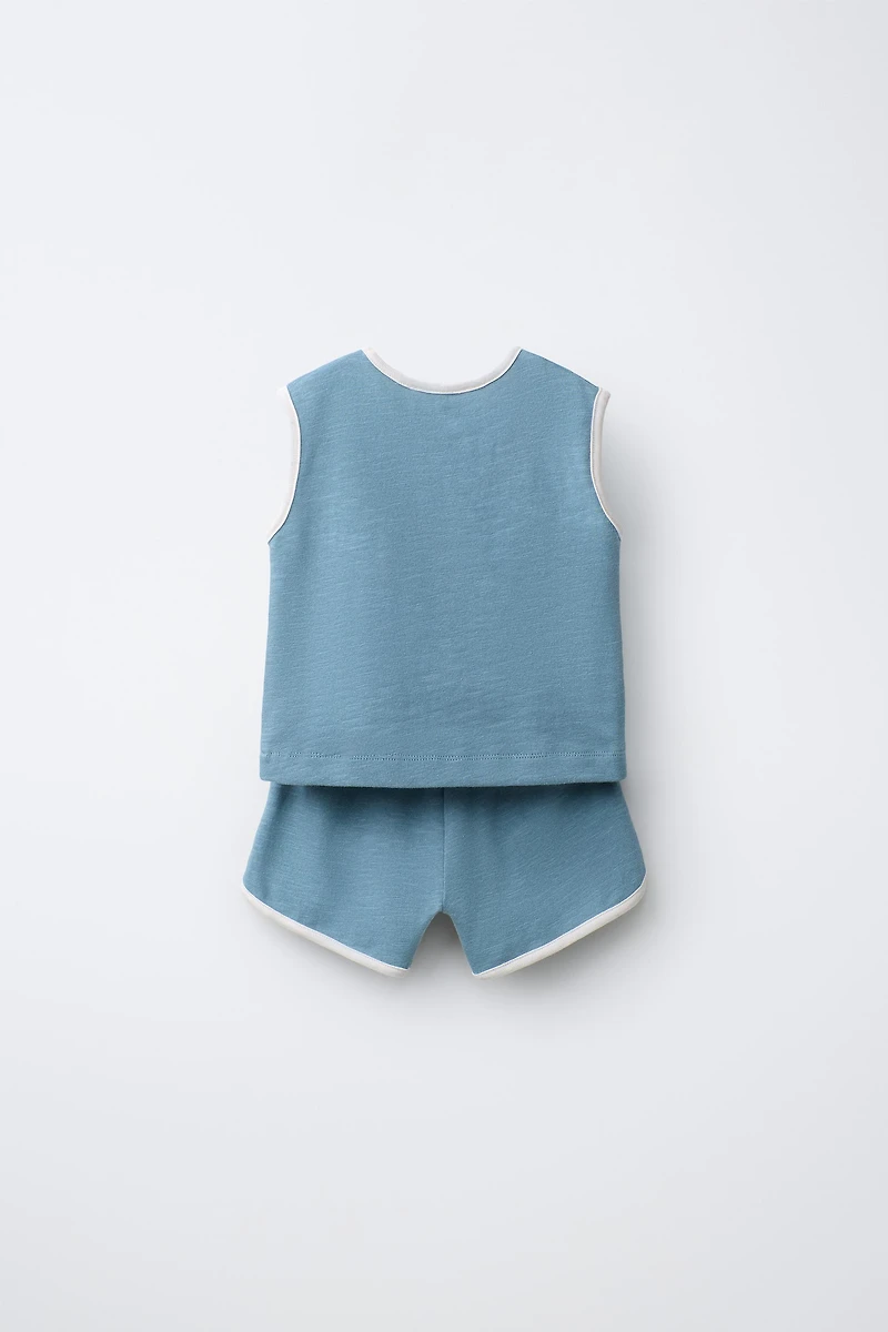TEXT T-SHIRT AND SHORTS SET