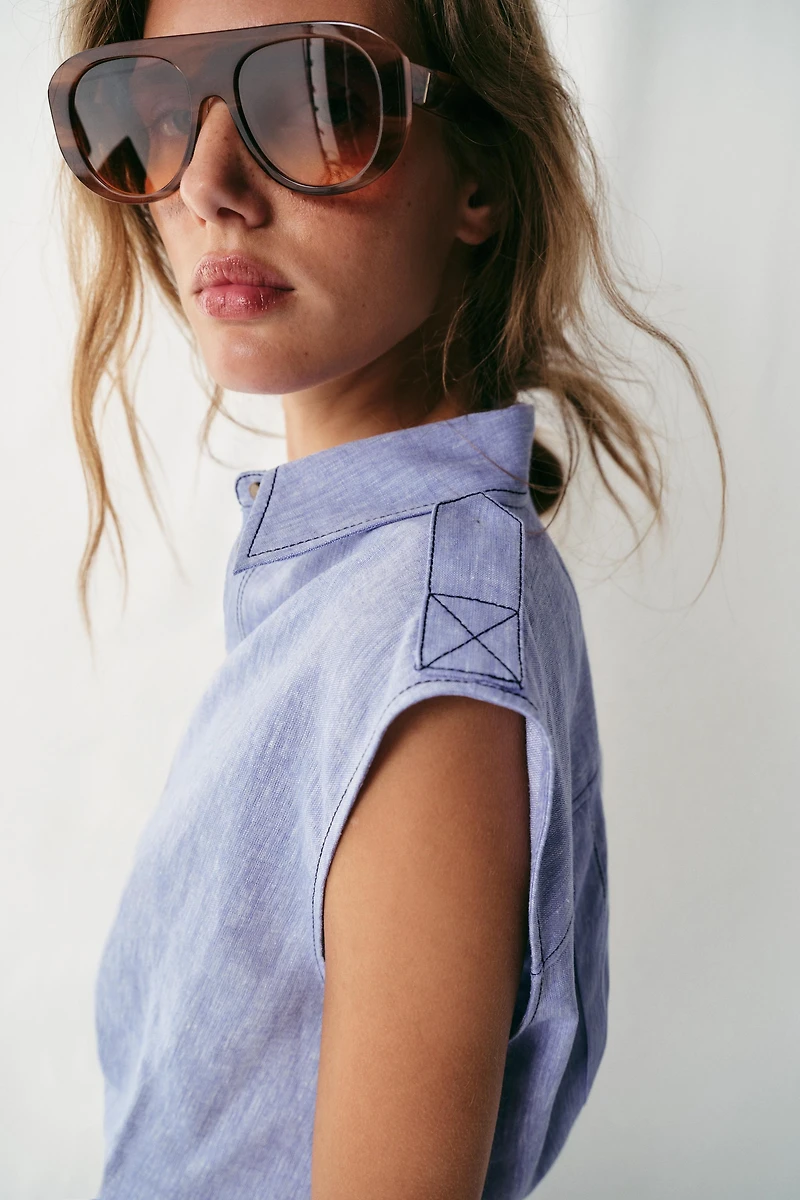 LINEN TOP WITH TOPSTITCHING