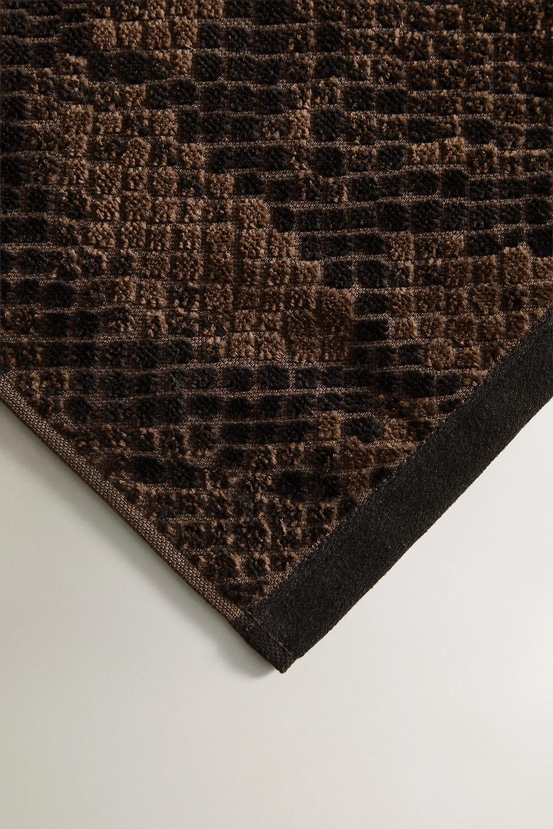 ANIMAL PRINT VELOUR BATH TOWEL