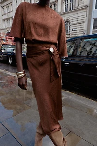 WRINKLED EFFECT SATIN TOP