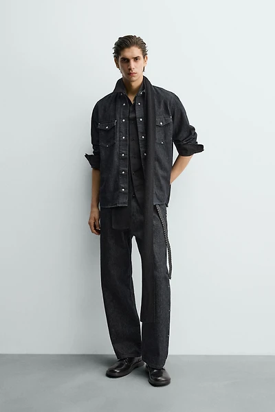 STUDDED STRAIGHT FIT JEANS