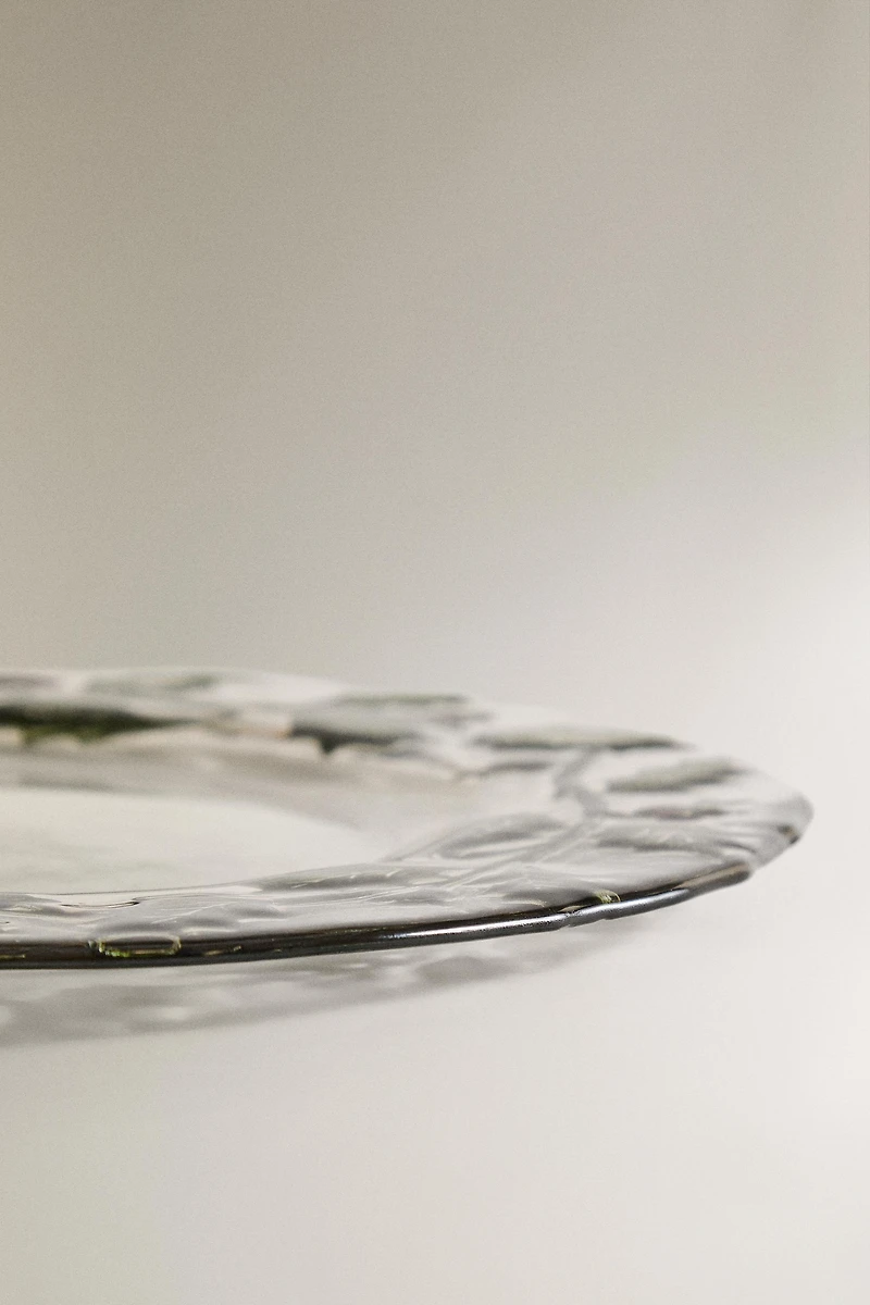 CHRISTMAS GLASS HOLLY LEAF CHARGER