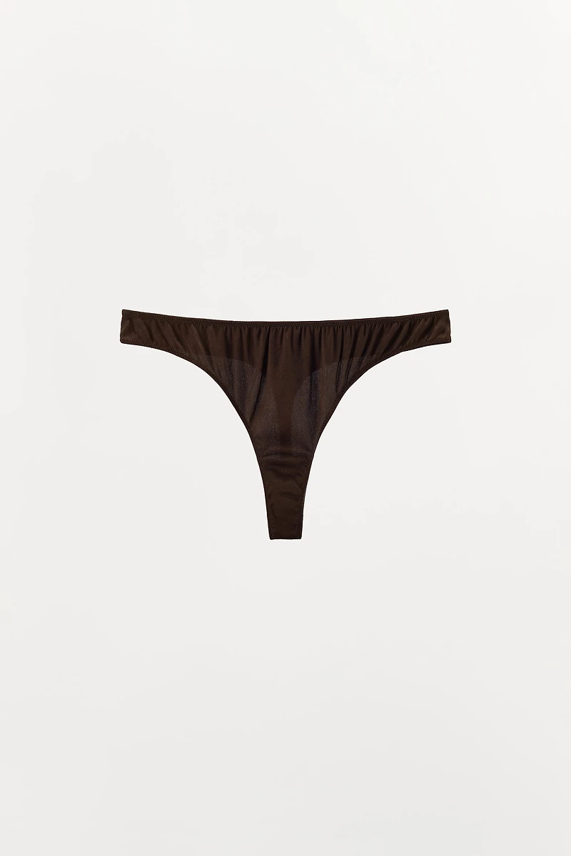 TANGA AVEC SOIE TEXTURÉE